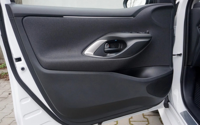 Mazda 2 cena 105900 przebieg: 400, rok produkcji 2023 z Biała małe 191